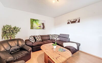 Grandma 200.32: Meubilair, Interieur Ontwerp, Bankstel, Hout, Flooring, Verdieping, Kamer, Woonkamer, Huis, Houten Vloer