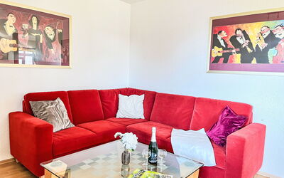 De Bosrand 200.7: Meubilair, Bankstel, Rood, Interieur Ontwerp, Flooring, Woonkamer, Verdieping, Textiel, Huis, Kamer