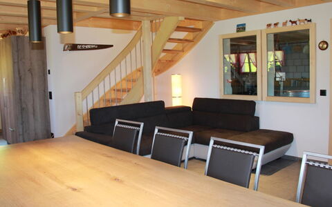 Alphaus Hasler: Bankstel, Woonkamer, Hout, Interieur Ontwerp, Architectuur, Flooring, Verdieping, Slaapbank, Hal, Muur