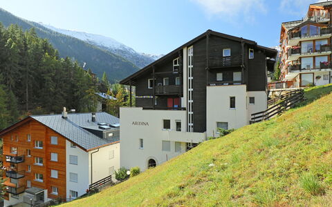 Armina: Appartement, Bergdorp, Balkon, Hotel, Villa, Alpen