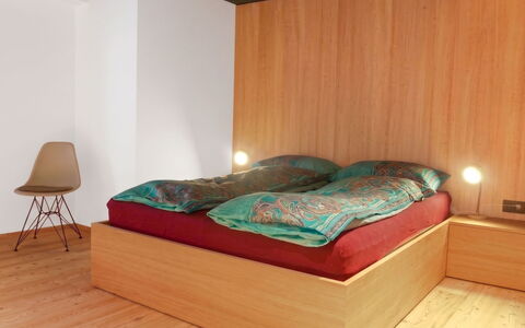 Armina: Hout, Flooring, Verdieping, Interieur Ontwerp, Slaapkamer, Meubilair, Houten Vloer, Kamer, Bed, Beits