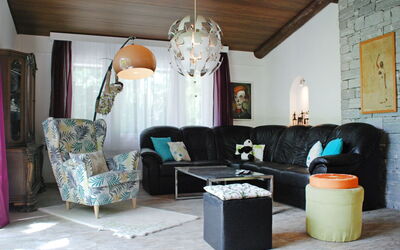 Vista Valle 150.1: Woonkamer, Kamer, Meubilair, Interieur Ontwerp, Eigendom, Gebouw, Plafond, Koffietafel, Verlichting, Tafel