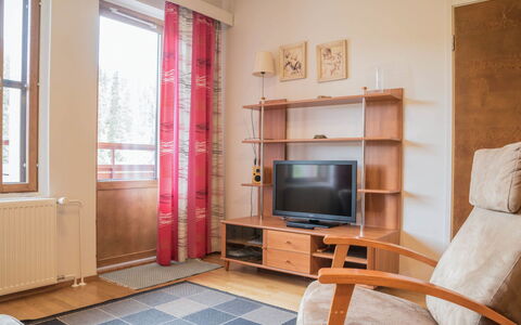 Ylläs Chalets A507: Meubilair, Stoel, Buitenmeubels, Tafel, Hout, Buitentafel, Keuken En Eettafel, Schaduw, Tuin, Paraplu