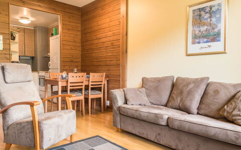 Ylläs Chalets A507: Meubilair, Stoel, Buitenmeubels, Tafel, Hout, Buitentafel, Keuken En Eettafel, Schaduw, Tuin, Paraplu