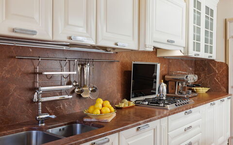 Appartamento Zefferini: Countertop, Cabinetry, Eigendom, Meubilair, Gebouw, Toestel Van De Keuken, Fornuis, Keuken, Wastafel, Lade