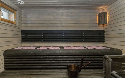 Pertunmaa 605: Meubilair, Stoel, Buitenmeubels, Tafel, Hout, Buitentafel, Keuken En Eettafel, Schaduw, Tuin, Paraplu