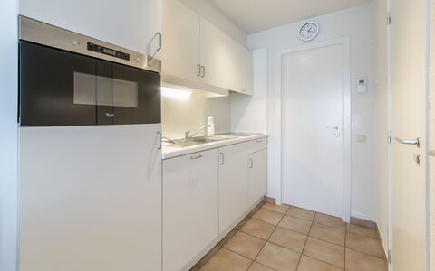 De Haan 230: Eigendom, Kamer, Meubilair, Keuken, Cabinetry, Onroerend Goed, Interieur Ontwerp, Gebouw, Verdieping, Huis