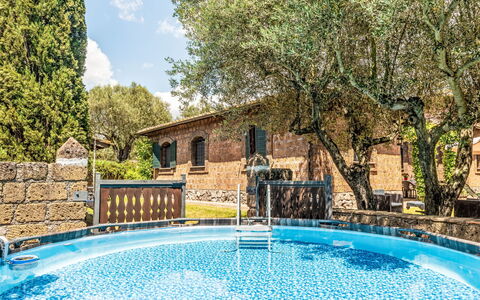 Casale di Befania: Zwembad, Hacienda, Toevlucht, Tuin, Landgoed, Backyard, Binnenplaats, Werf, Eco Hotel, Buitenmeubels