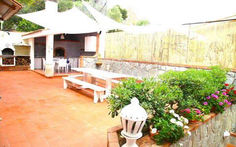 Villa Di Sofia: Eigendom, Backyard, Binnenplaats, Werf, Gebouw, Huis, Onroerend Goed, Patio, Tuin, Kamer