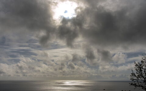 Villa Di Sofia: Lucht, Wolk, Dag, Horizon, Atmosferisch Fenomeen, Cumulus, Zee, Licht, Zonlicht, Atmosfeer