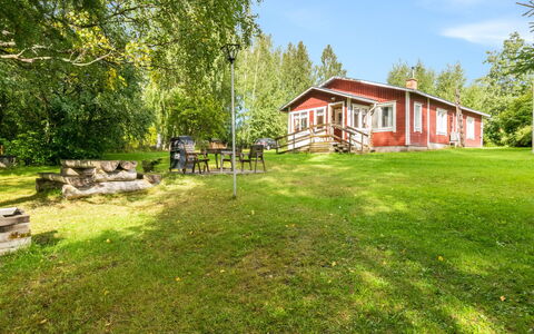 Matkonranta: Meubilair, Stoel, Buitenmeubels, Tafel, Hout, Buitentafel, Keuken En Eettafel, Schaduw, Tuin, Paraplu
