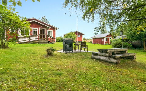 Matkonranta: Meubilair, Stoel, Buitenmeubels, Tafel, Hout, Buitentafel, Keuken En Eettafel, Schaduw, Tuin, Paraplu