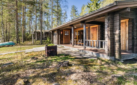Kesäranta 7: Meubilair, Stoel, Buitenmeubels, Tafel, Hout, Buitentafel, Keuken En Eettafel, Schaduw, Tuin, Paraplu