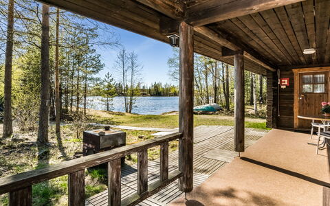 Kesäranta 7: Meubilair, Stoel, Buitenmeubels, Tafel, Hout, Buitentafel, Keuken En Eettafel, Schaduw, Tuin, Paraplu