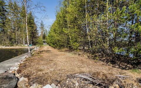 Kesäranta 7: Meubilair, Stoel, Buitenmeubels, Tafel, Hout, Buitentafel, Keuken En Eettafel, Schaduw, Tuin, Paraplu