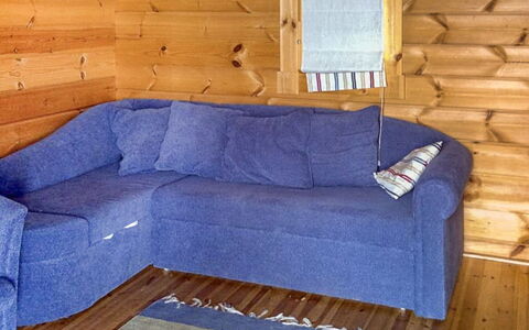 Villa Salix: Meubilair, Stoel, Buitenmeubels, Tafel, Hout, Buitentafel, Keuken En Eettafel, Schaduw, Tuin, Paraplu