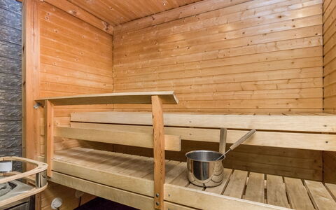 Villa Salix: Meubilair, Stoel, Buitenmeubels, Tafel, Hout, Buitentafel, Keuken En Eettafel, Schaduw, Tuin, Paraplu