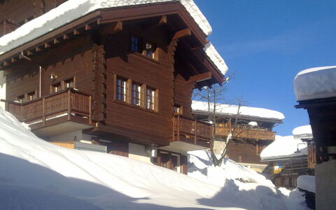 Chalet a Coeur: Eigendom, Gebouw, Lucht, Sneeuw, Venster, Helling, Huis, Hout, Freezing, Vrije Tijd