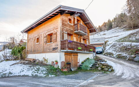Saint Gervais 535: Lucht, Fabriek, Gebouw, Sneeuw, Venster, Eigendom, Wolk, Huis, Hout, Boom