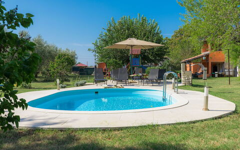 Bozac: Zwembad, Eigendom, Onroerend Goed, Vrije Tijd, Huis, Gebouw, Backyard, Vakantie, Woongebied, Huis
