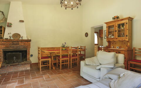 Al Faggio (Gll120): Kamer, Eigendom, Meubilair, Interieur Ontwerp, Verdieping, Muur, Gebouw, Plafond, Huis, Onroerend Goed