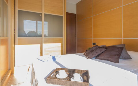 Malba: Kamer, Meubilair, Eigendom, Slaapkamer, Interieur Ontwerp, Bed, Huis, Gebouw, Architectuur, Matras