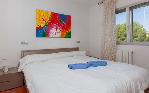 Edificio Meridiano: Slaapkamer, Bed, Kamer, Meubilair, Eigendom, Bed Frame, Laken, Muur, Interieur Ontwerp, Bedding