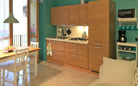 Sabina: Cabinetry, Meubilair, Eigendom, Countertop, Lade, Ladenkast, Hout, Stoel, Tafel, Interieur Ontwerp