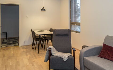 Ylälänsi 3 As 11: Hout, Verblijf, Blokhut, Woud, Schuur, Garden Gebouwen, Lariks, Bos, Beits