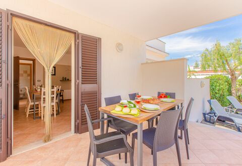 Villa Orchidea: Eigendom, Kamer, Onroerend Goed, Interieur Ontwerp, Meubilair, Gebouw, Huis, Eetkamer, Tafel, Huis