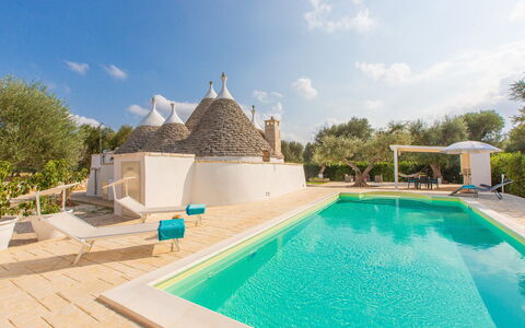 Trullo Del Mandarino: Eigendom, Zwembad, Gebouw, Villa, Onroerend Goed, Huis, Landgoed, Vakantie, Vrije Tijd, Architectuur