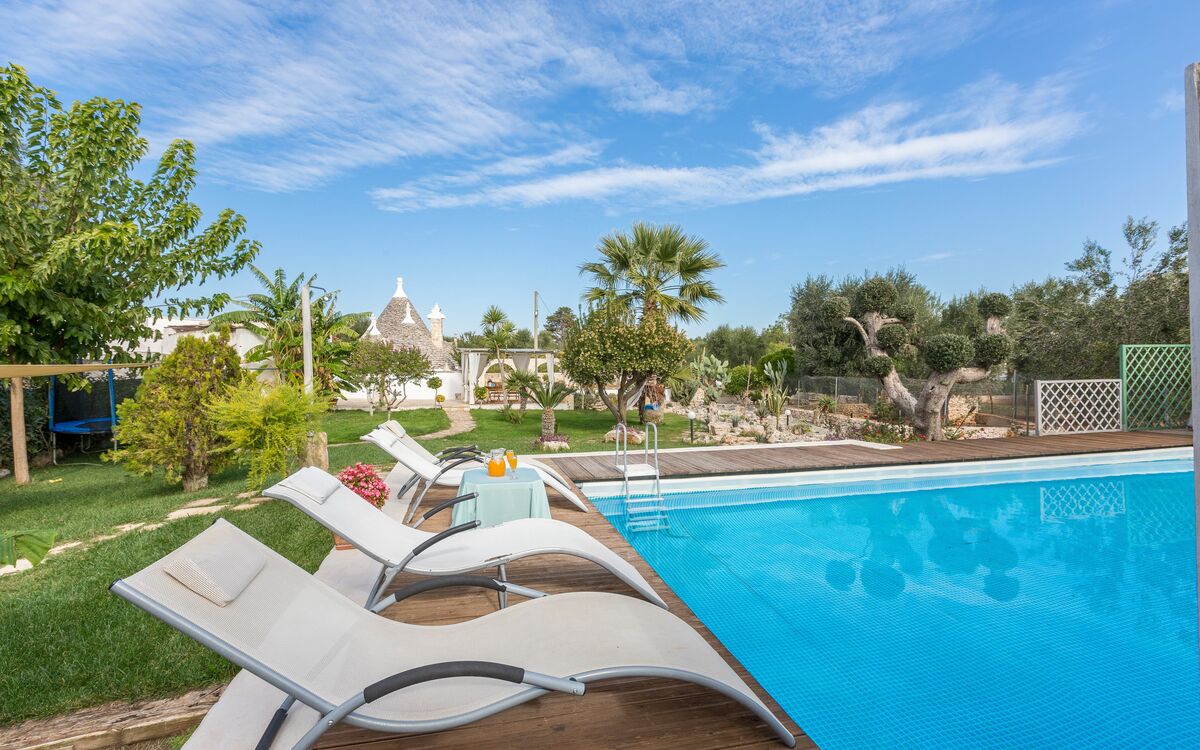 Trullo Suenn Con Piscina