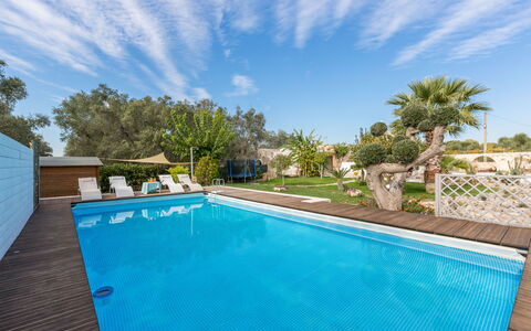 Trullo Suenn Con Piscina: Zwembad, Eigendom, Onroerend Goed, Huis, Huis, Vrije Tijd, Gebouw, Backyard, Toevlucht, Landgoed