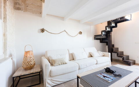 Vista Mare Da Zio Piero: Kamer, Interieur Ontwerp, Eigendom, Meubilair, Woonkamer, Muur, Tafel, Gebouw, Huis, Verdieping