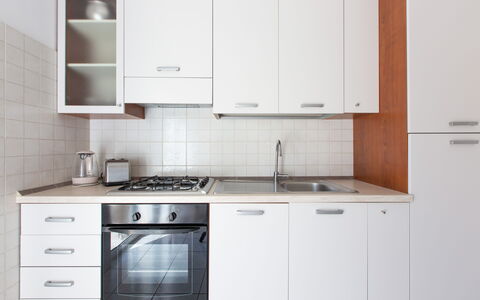 Villa Salento: Cabinetry, Countertop, Gootsteen, Wastafel, Gebouw, Kraan, Fornuis, Toestel Van De Keuken, Keuken, Interieur Ontwerp
