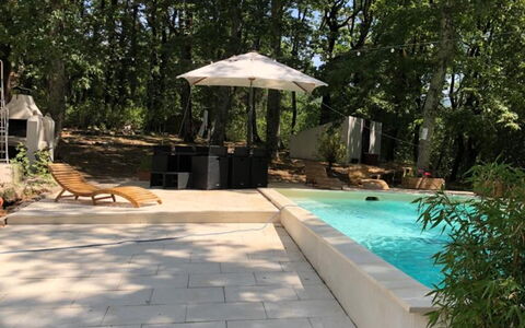 Villa La Casa Bianca: Fabriek, Eigendom, Zwembad, Schaduw, Water, Boom, Buitenmeubels, Paraplu, Vrije Tijd, Arecales