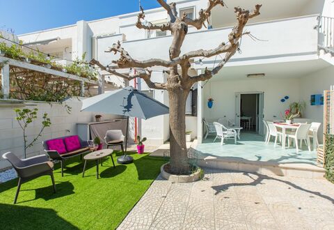 Casa Rosa: Eigendom, Huis, Gebouw, Onroerend Goed, Huis, Kamer, Appartement, Villa, Backyard, Woongebied