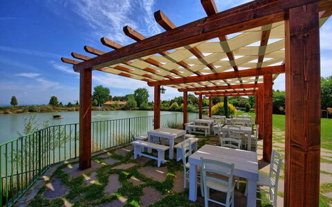 La Rimessa: Pergola, Eigendom, Gebouw, Onroerend Goed, Huis, Patio, Veranda, Outdoor Structuur, Huis, Schaduw