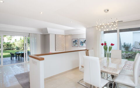 Perla Blanca: Eigendom, Kamer, Interieur Ontwerp, Gebouw, Meubilair, Woonkamer, Huis, Onroerend Goed, Plafond, Verdieping
