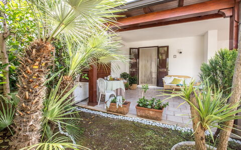 Villa Anna: Eigendom, Onroerend Goed, Huis, Gebouw, Backyard, Werf, Huis, Boom, Fabriek, Kamer