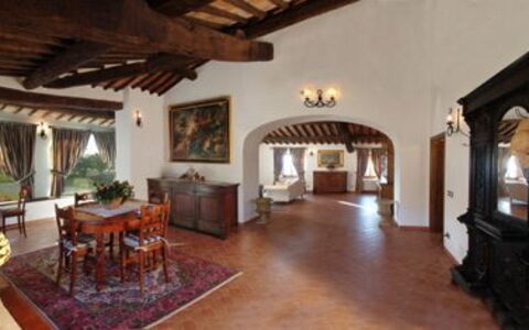 Villa Fontanelle: Hout, Kamer, Interieur Ontwerp, Verdieping, Eigendom, Hardwood, Flooring, Onroerend Goed, Plafond, Huis