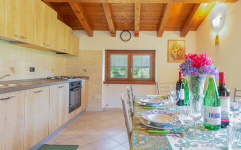 Fuentes: Eigendom, Kamer, Gebouw, Meubilair, Keuken, Huis, Interieur Ontwerp, Onroerend Goed, Plafond, Countertop