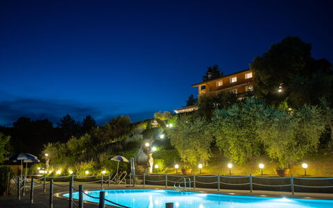 Villa Alfresco: Zwembad, Nacht, Toevlucht, Eco Hotel, Landschap Verlichting, Badplaats, Thermae, Buitenmeubels, Hotel, Villa