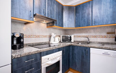 Moraira 905: Countertop, Eigendom, Kamer, Keuken, Cabinetry, Meubilair, Interieur Ontwerp, Gebouw, Huis, Onroerend Goed