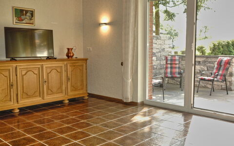 Belvedere: Verdieping, Eigendom, Kamer, Tegel, Gebouw, Flooring, Meubilair, Huis, Onroerend Goed, Interieur Ontwerp