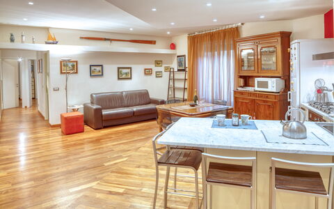 Dai Fiorentini - Apartment In Levanto: Kamer, Eigendom, Meubilair, Countertop, Gebouw, Cabinetry, Interieur Ontwerp, Keuken, Verdieping, Onroerend Goed