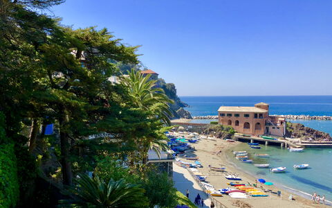 Dai Fiorentini - Apartment In Levanto: Kust, Zee, Lucht, Azure, Eigendom, Boom, Vakantie, Strand,  Dorf\, Kust