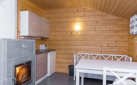 Villa Mari: Meubilair, Stoel, Buitenmeubels, Tafel, Hout, Buitentafel, Keuken En Eettafel, Schaduw, Tuin, Paraplu