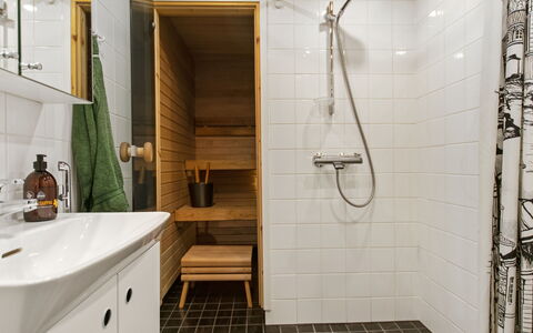 Vuokatinportti a 1: Meubilair, Stoel, Buitenmeubels, Tafel, Hout, Buitentafel, Keuken En Eettafel, Schaduw, Tuin, Paraplu