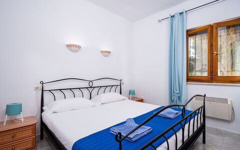 Mirador: Slaapkamer, Bed, Meubilair, Kamer, Eigendom, Laken, Bed Frame, Gebouw, Matras, Verdieping